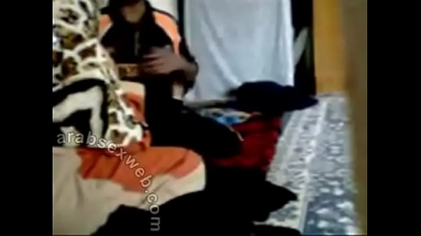 راقي عربي يغتصب بنت