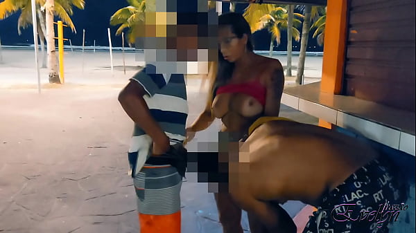 CHUPEI VARIAS ROLAS EM PUBLICO