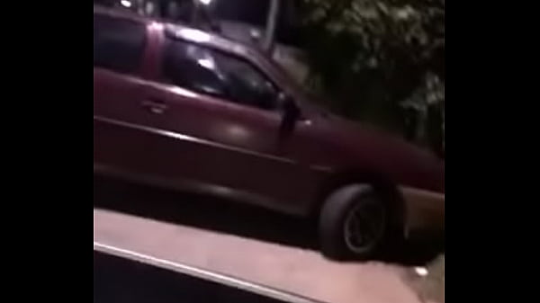 Pattyzinha (puto ficou olhando eu bater uma punheta no carro ! Coloquei pra mamar a caceta