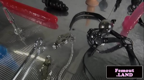 Solo femboy in latex jerking her hard dick