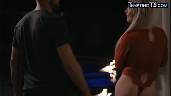 Big booty blonde tranny fucks male ass in doggy style