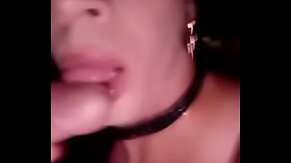 Crossdressers putinha em um dopping na praça da safadeza