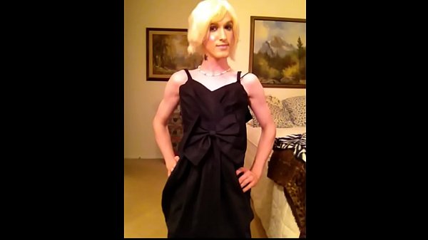 SiSSY HOMECOMING b. PLAY