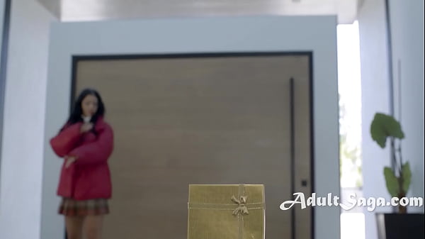 Better Than Getting On One Knee – (TS Fucks Girl) – Zariah Aura, Queenie Sateen