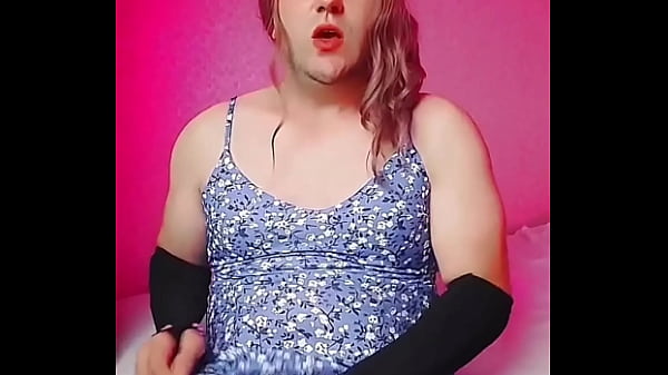 BiG TiTS HOT LADYBOY SEXY NATURAL SHEMALE BOOBS