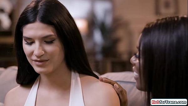 Small tit shemale Zariah Aura sucks feet