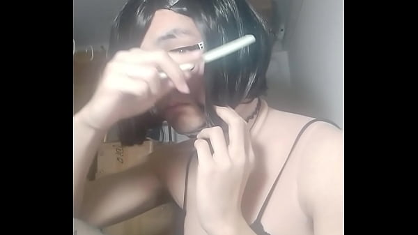 伪娘女装羊羊喝白浊自慰射精