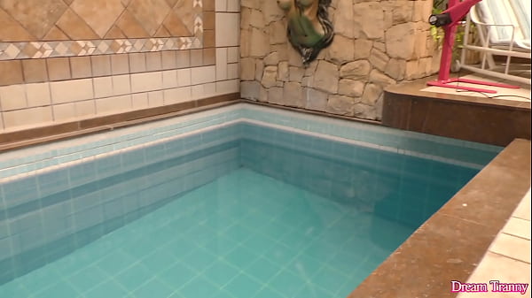 Trans Beauty Carol Penelope Has Her Ass Reamed by Machine