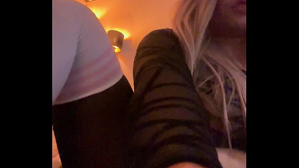 Luna plays with her ass and inserts long toy