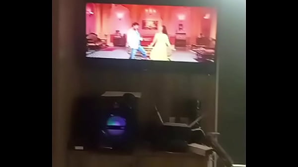 Sexy Ladyboy Twerking Ass Shaking Fucking on Webcam – Bar Dance Indian Shemale