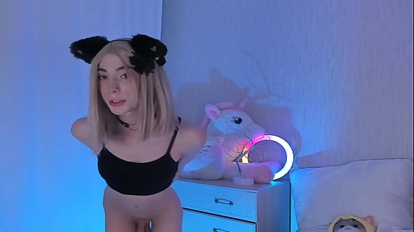 Sweet Eaton Dancing Half Naked