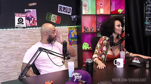 Negra gostosa e safada chupando o pau da transsexual deixando todo molhadinho – Melissa Leal (WATCH ON: SHEER/RED)