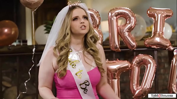 Latina tgirl give sisterinlaw a lapdance and licks her pussy